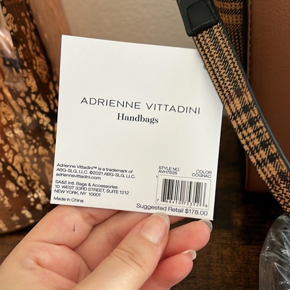 Adrienne Vittadini Wall Street Style Crossbody Purse - Picture 13 of 16